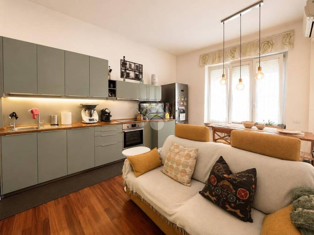 appartamento in vendita a Milano in zona Piazzale Lodi