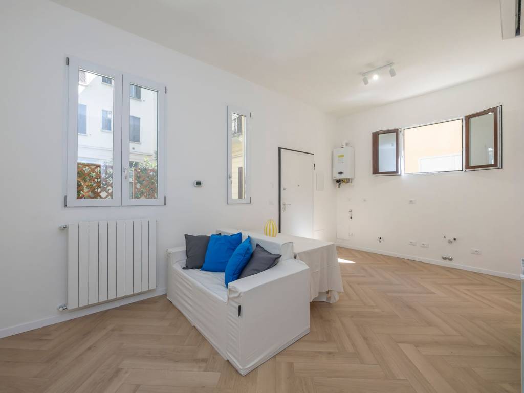 appartamento in vendita a Milano in zona Città Studi