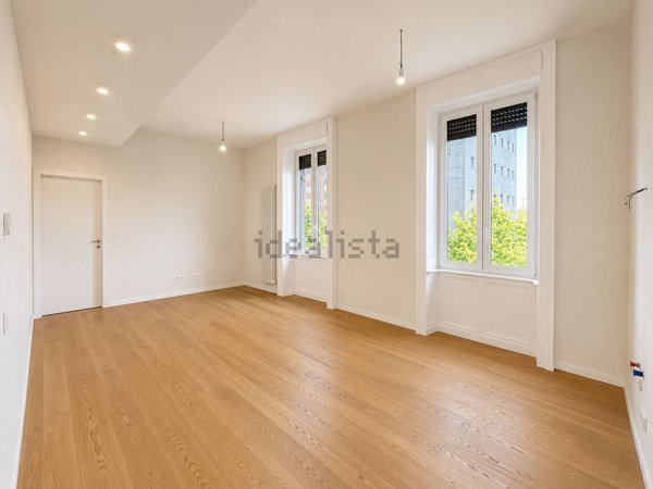 appartamento in vendita a Milano in zona Porta Garibaldi