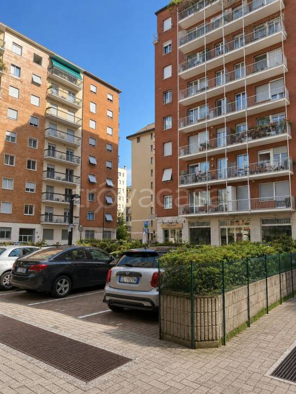 appartamento in vendita a Milano in zona Porta Garibaldi