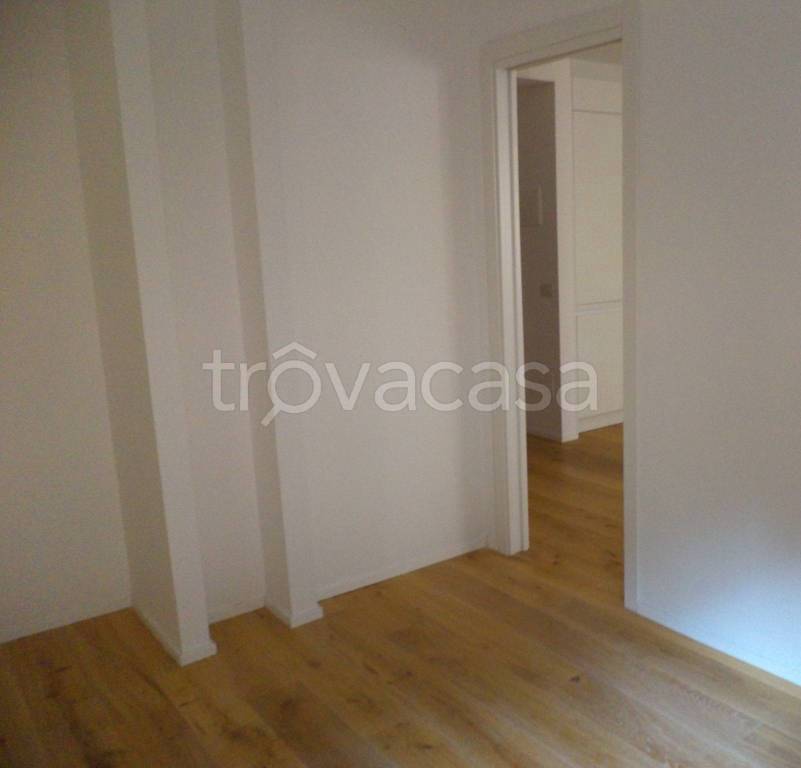 appartamento in vendita a Milano in zona De Angeli