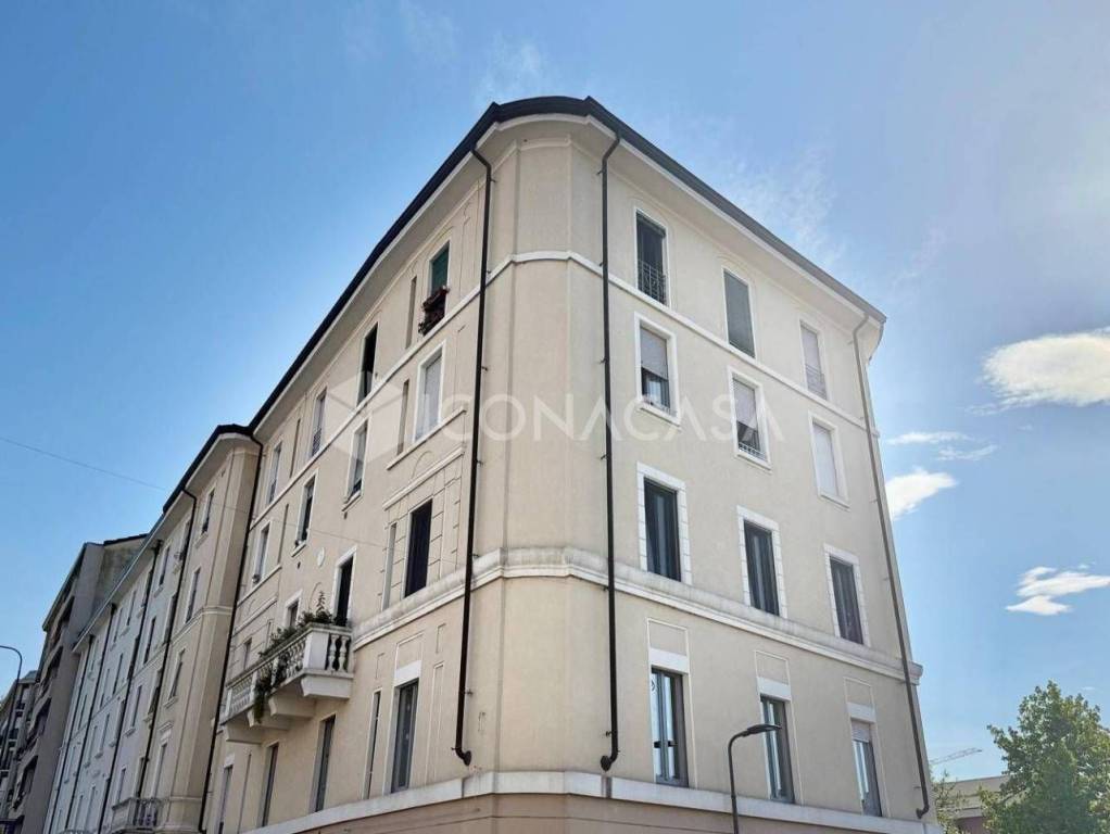 appartamento in vendita a Milano in zona Gorla
