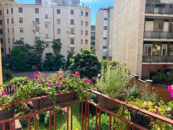 appartamento in vendita a Milano in zona Corvetto