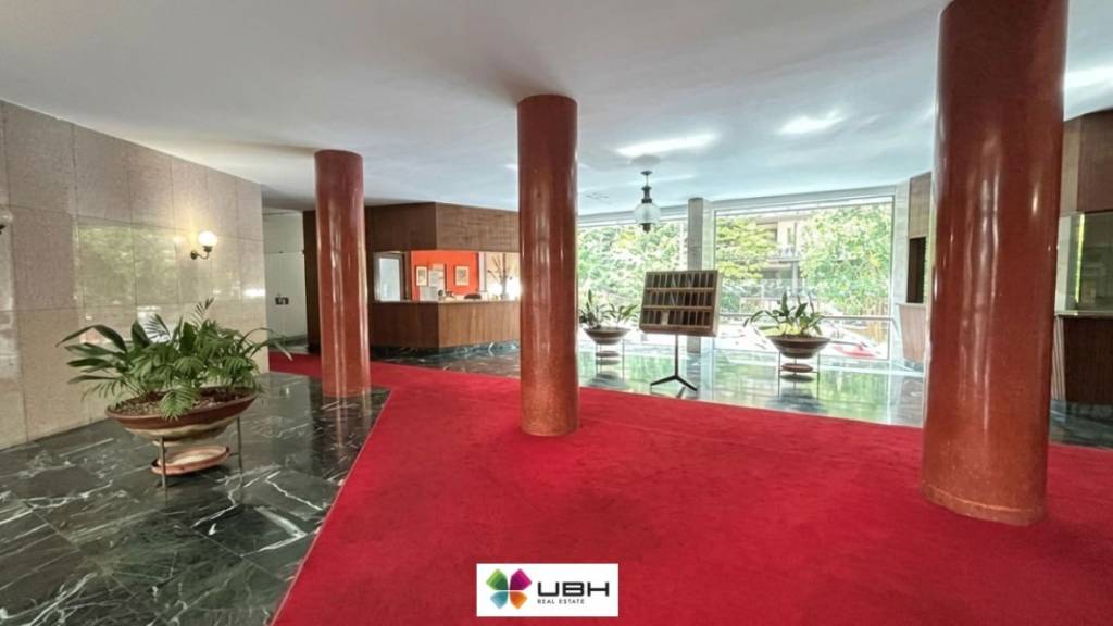 appartamento in vendita a Milano in zona De Angeli
