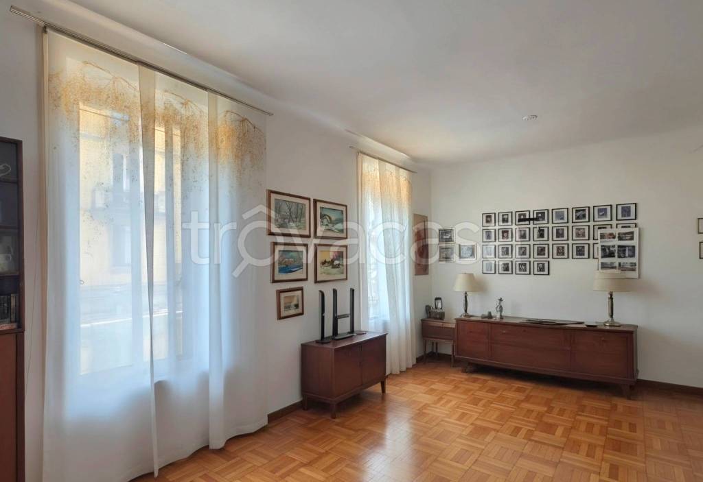 appartamento in vendita a Milano in zona Isola