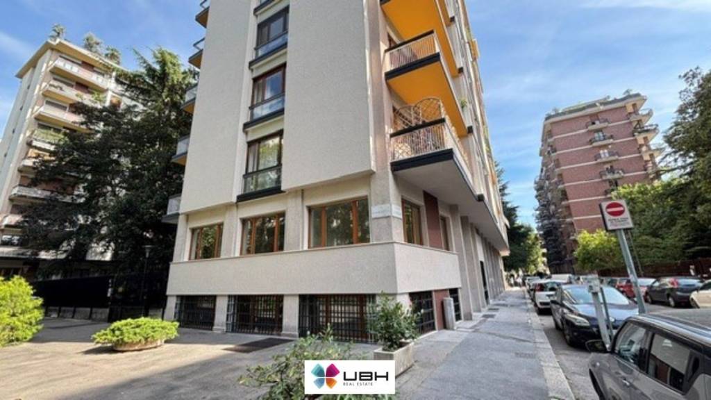 appartamento in vendita a Milano in zona De Angeli