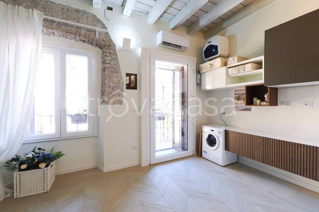 appartamento in vendita a Milano in zona Isola