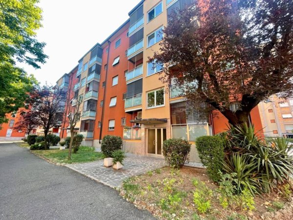 appartamento in vendita a Milano in zona Gallaratese