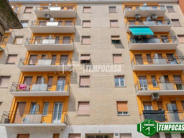 appartamento in vendita a Milano in zona Montalbino