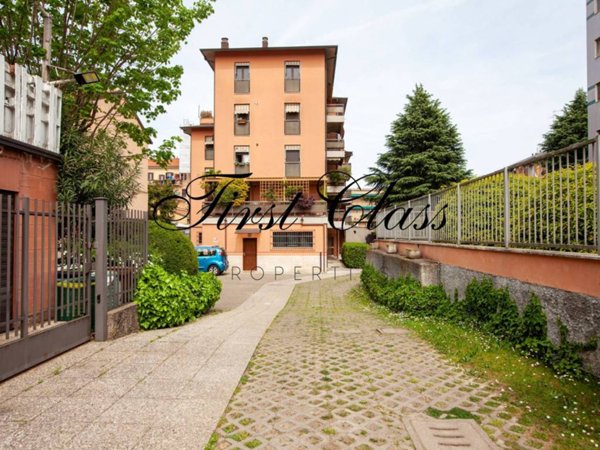 appartamento in vendita a Milano in zona San Siro