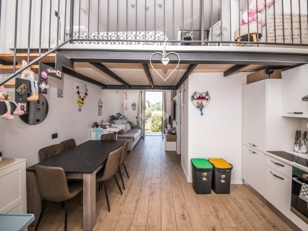 appartamento in vendita a Milano in zona Baggio