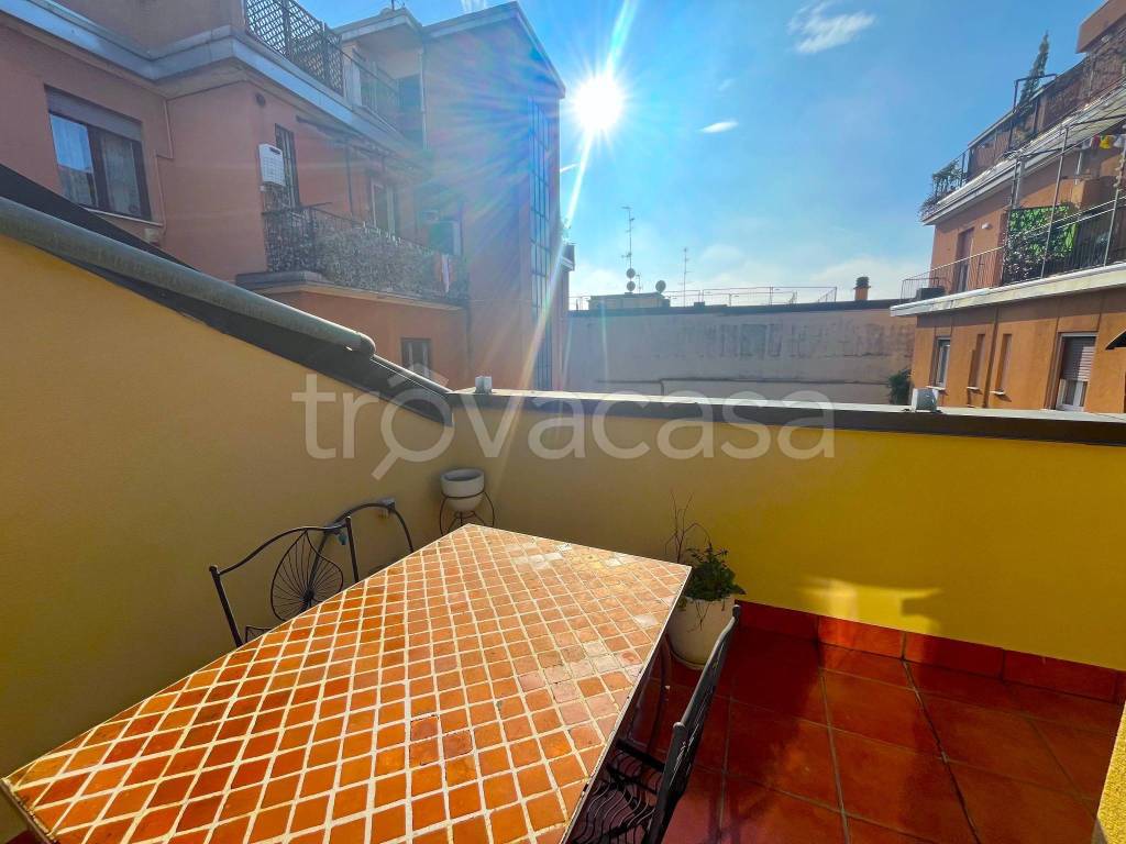 appartamento in vendita a Milano in zona Porta Ticinese