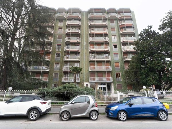 appartamento in vendita a Milano in zona Vigentino