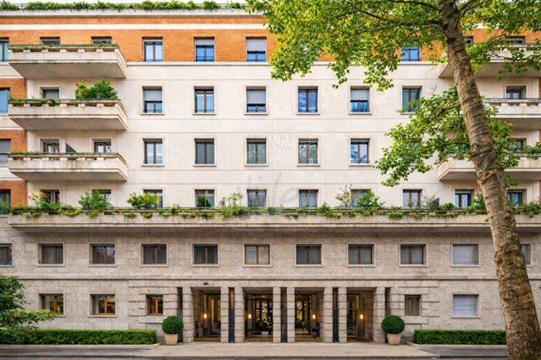 negozio in vendita a Milano in zona Brera
