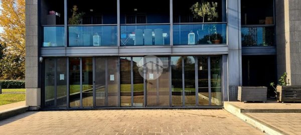 appartamento in vendita a Milano in zona Lorenteggio