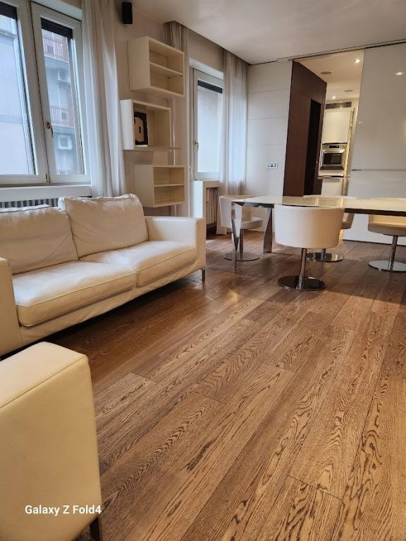 appartamento in vendita a Milano in zona Sempione