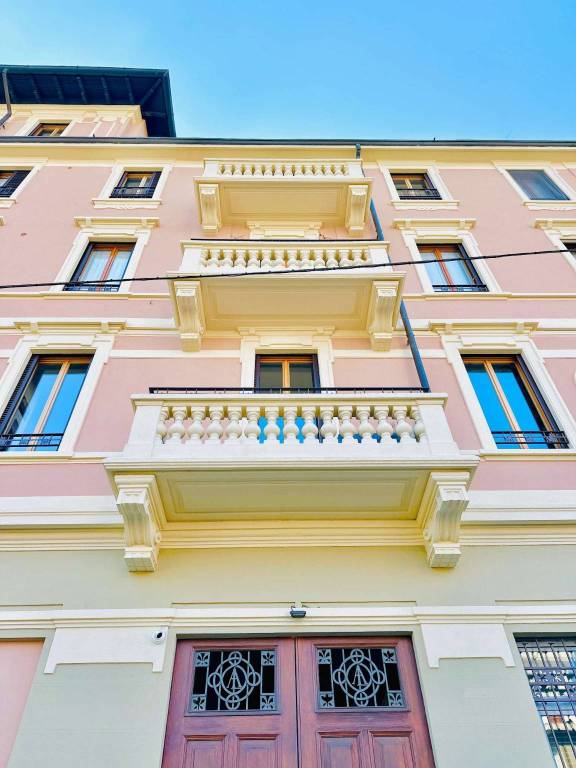 appartamento in vendita a Milano in zona Sempione