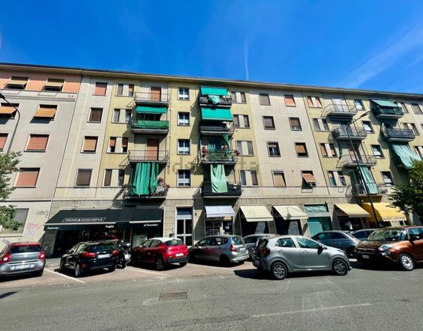 appartamento in vendita a Milano in zona Baggio