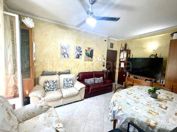 appartamento in vendita a Milano in zona Baggio