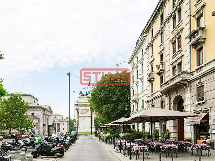 appartamento in vendita a Milano in zona Sempione