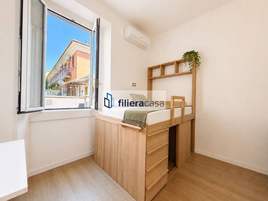 appartamento in vendita a Milano in zona Porta Genova