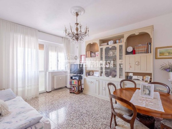 appartamento in vendita a Milano in zona Segnano