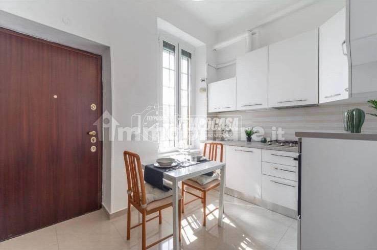 appartamento in vendita a Milano in zona Vigentino