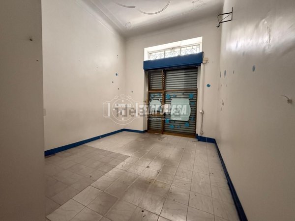 negozio in vendita a Milano in zona Ponte Seveso