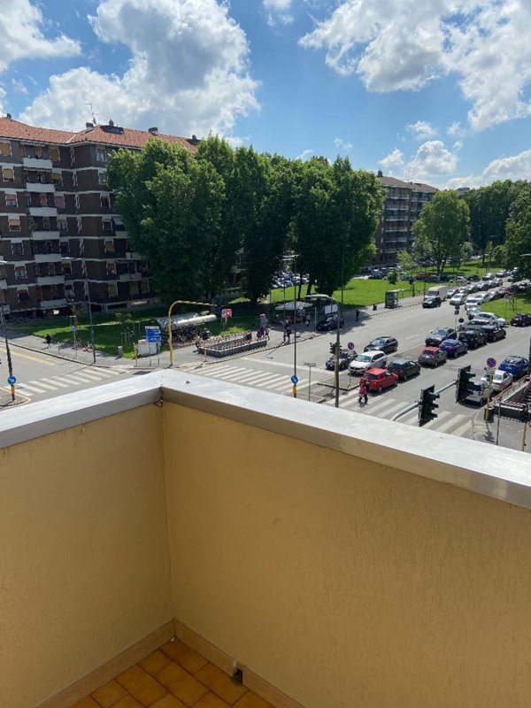 appartamento in vendita a Milano in zona Vigentino