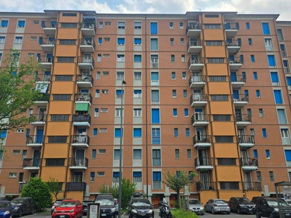 appartamento in vendita a Milano in zona Restocco Maroni