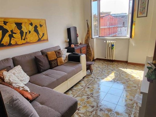 appartamento in vendita a Milano in zona Famagosta