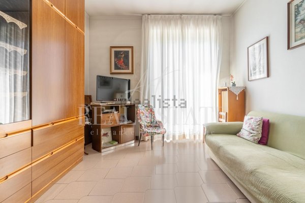 appartamento in vendita a Milano in zona Lorenteggio
