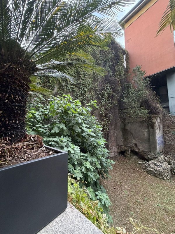casa indipendente in vendita a Milano in zona Centro Storico