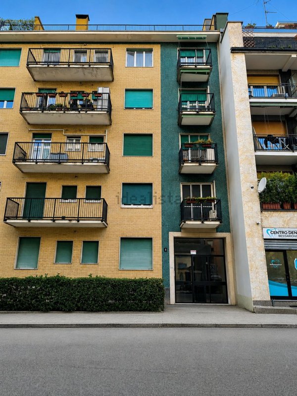 appartamento in vendita a Milano in zona Corvetto