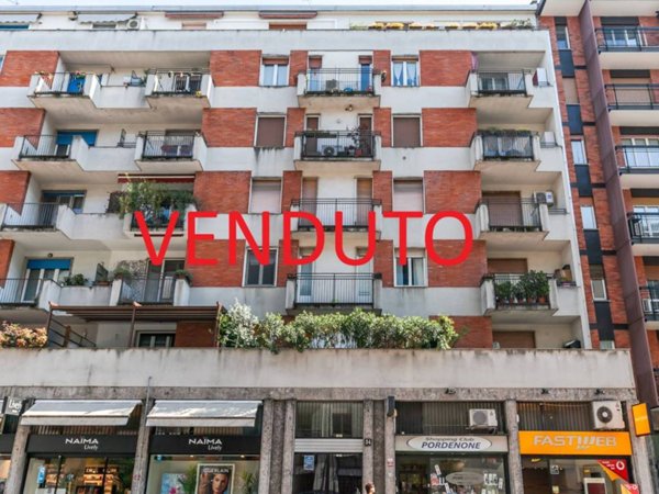 appartamento in vendita a Milano in zona Lambrate