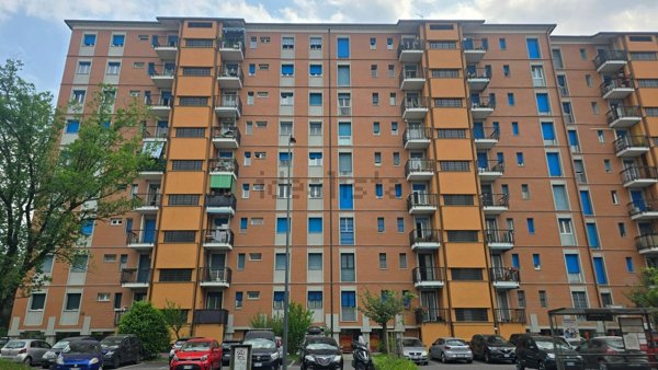 appartamento in vendita a Milano in zona Ronchetto sul Naviglio