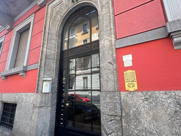 appartamento in vendita a Milano in zona Cinque Giornate