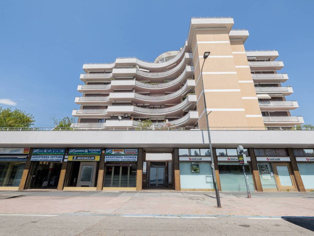 appartamento in vendita a Milano in zona Forlanini