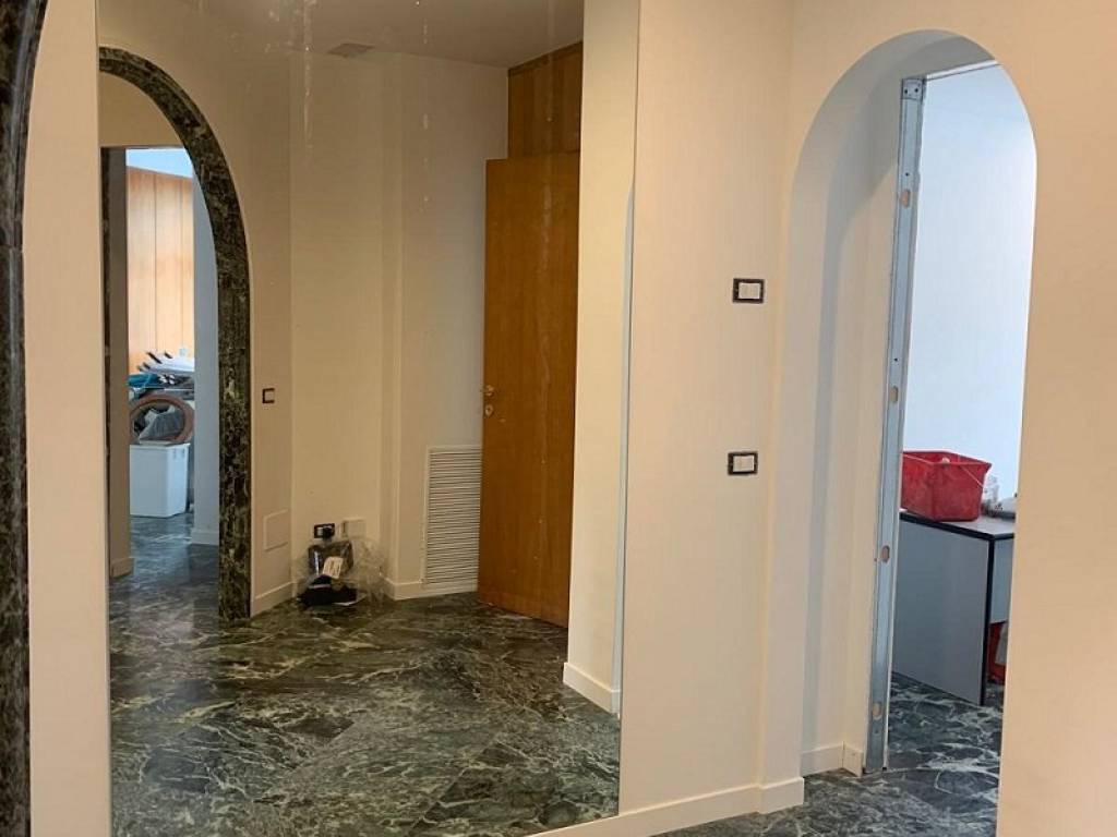 appartamento in vendita a Milano in zona Corsica
