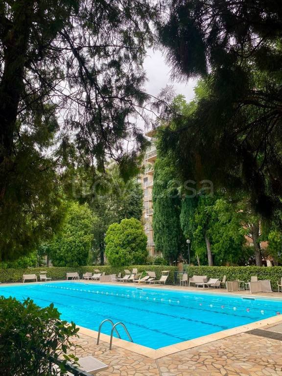appartamento in vendita a Milano in zona Barona