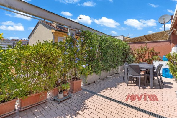 appartamento in vendita a Milano in zona Greco