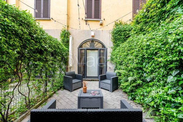 appartamento in vendita a Milano in zona Porta Genova