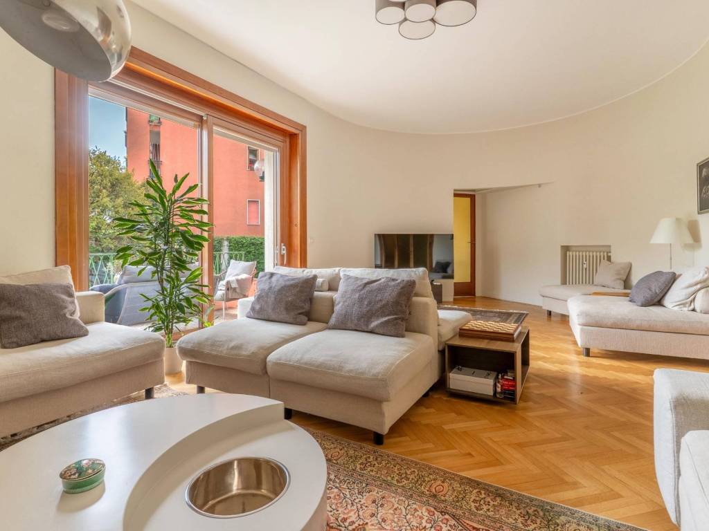 appartamento in vendita a Milano in zona Solari