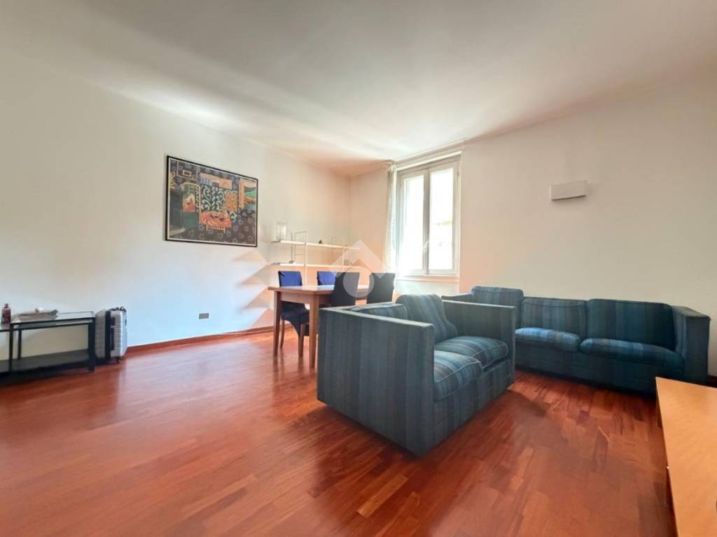 appartamento in vendita a Milano in zona Cinque Giornate