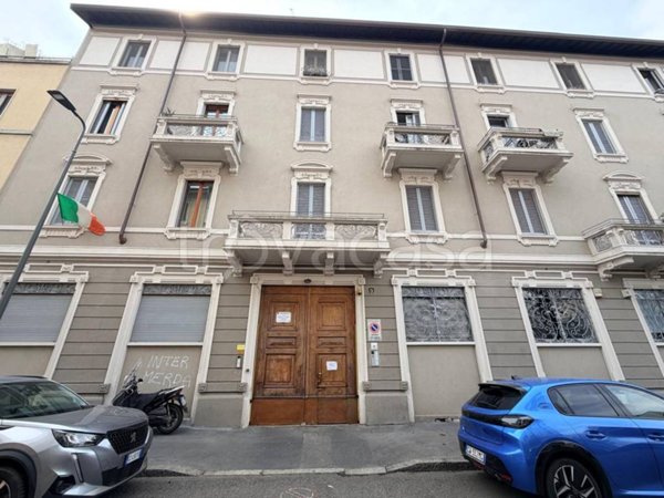 appartamento in vendita a Milano in zona Vigentino