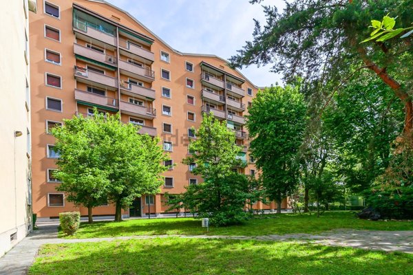 appartamento in vendita a Milano in zona Comasina