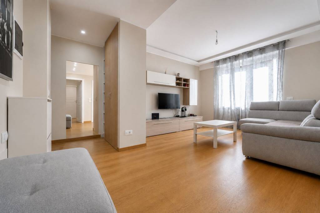 appartamento in vendita a Milano in zona Lorenteggio