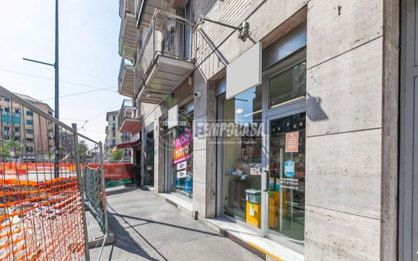 negozio in vendita a Milano in zona Bovisa