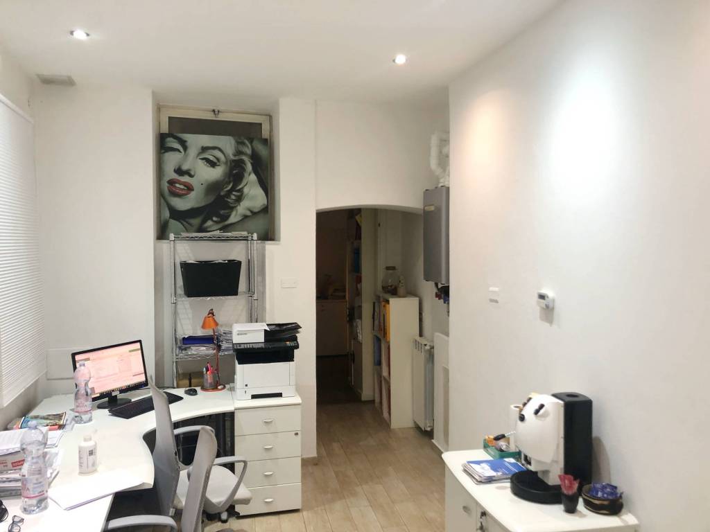 appartamento in vendita a Milano in zona Bullona