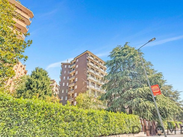 appartamento in vendita a Milano in zona Bande Nere